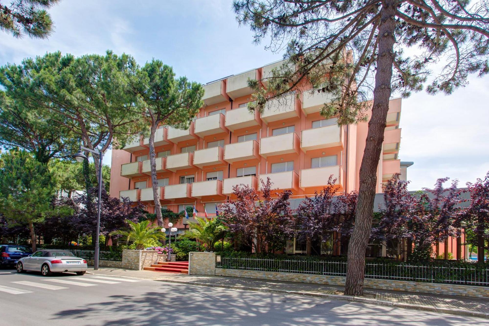 Hotel Meeting Cesena Bagian luar foto