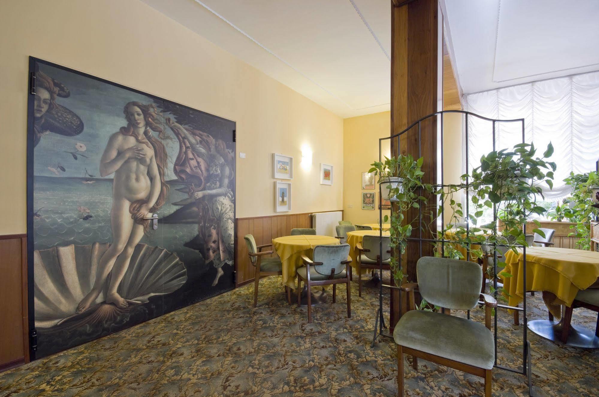 Hotel Meeting Cesena Bagian luar foto